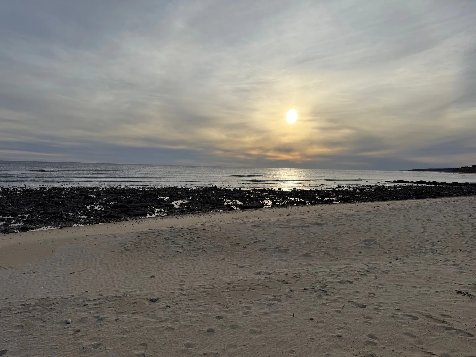 4 Units From Coveted Ditch Plains Beach — Photo 2