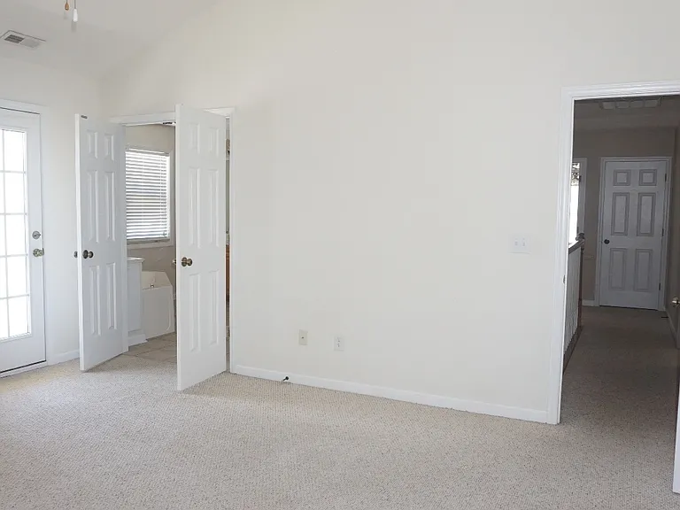 87 Arlington Dr — Photo 31