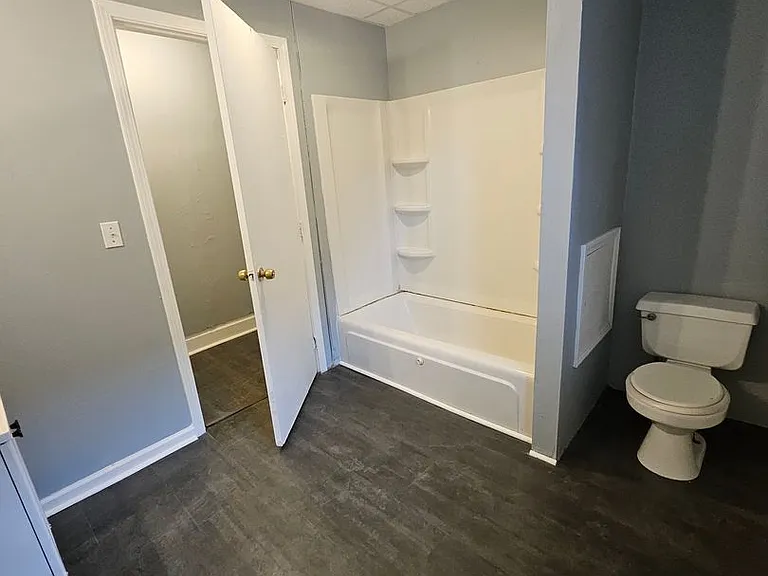 923 Chestnut St #2 — Photo 8