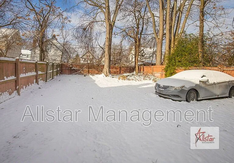3786 W 37th St #2 — Photo 3