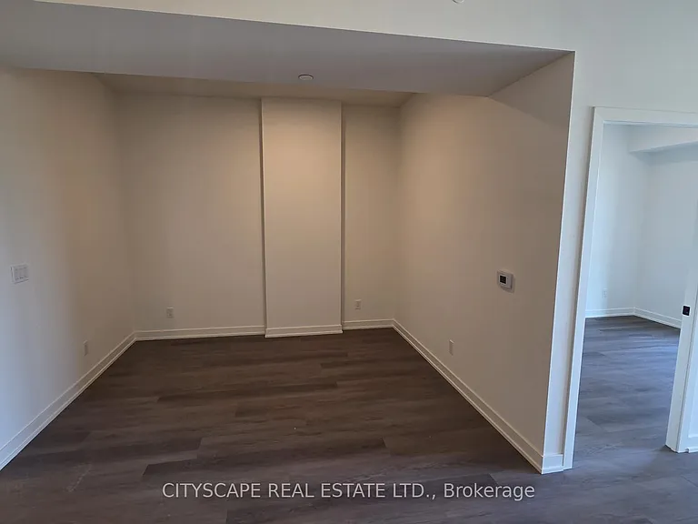 33 Erie Ave #404 — Photo 11