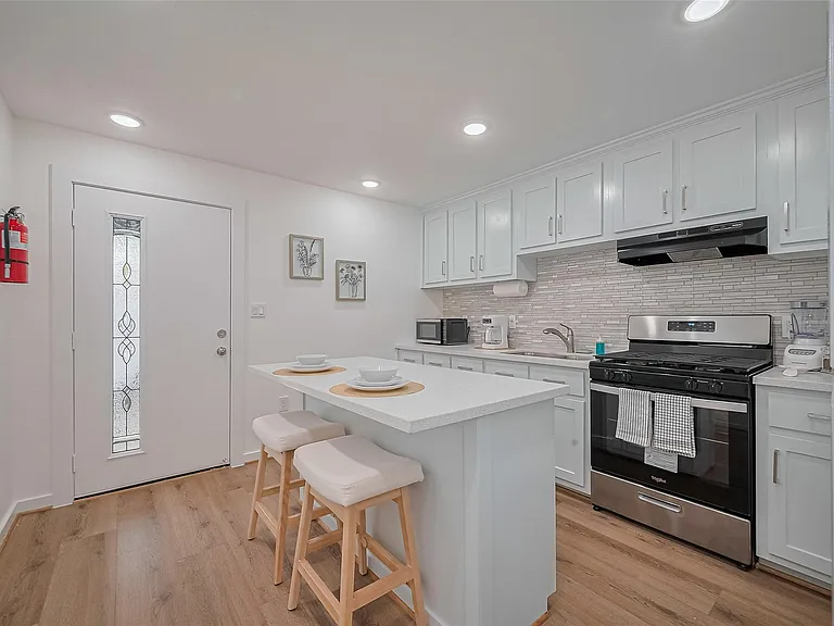 6725 Avenue K — Photo 14