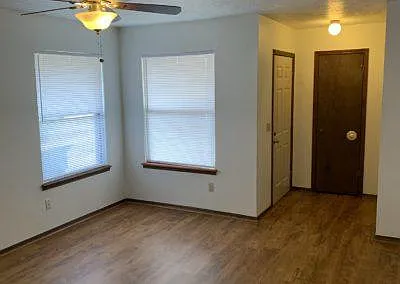 201 Barrett Pl — Photo 3