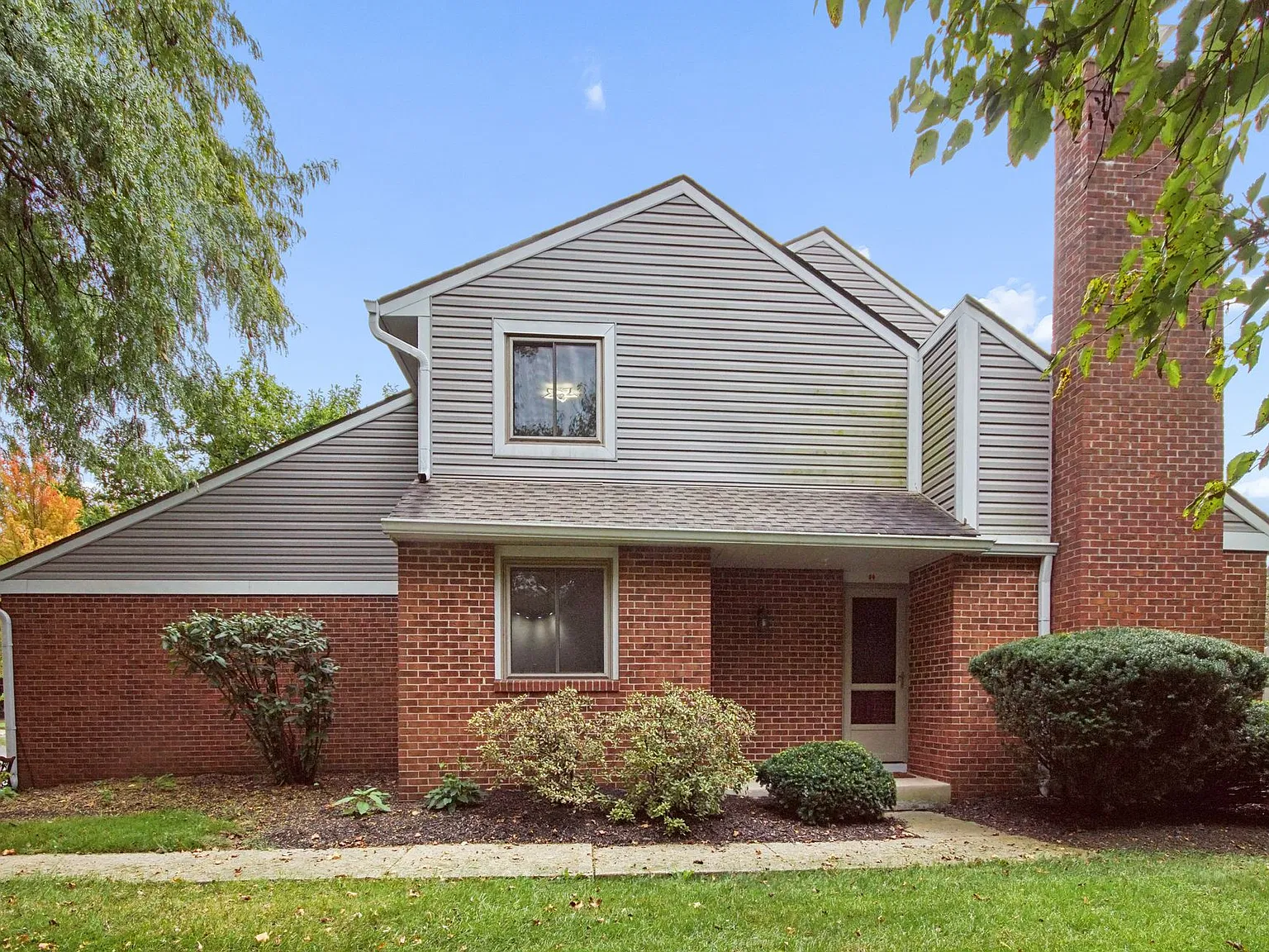 3 bed, 1800 sqft, $2,750 — Photo 2