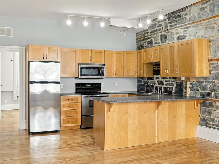 200A Ontario St #6 — Photo 11