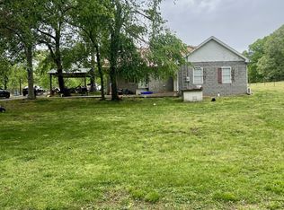 7526 Johnny Crow Rd, Lyles, TN 37098