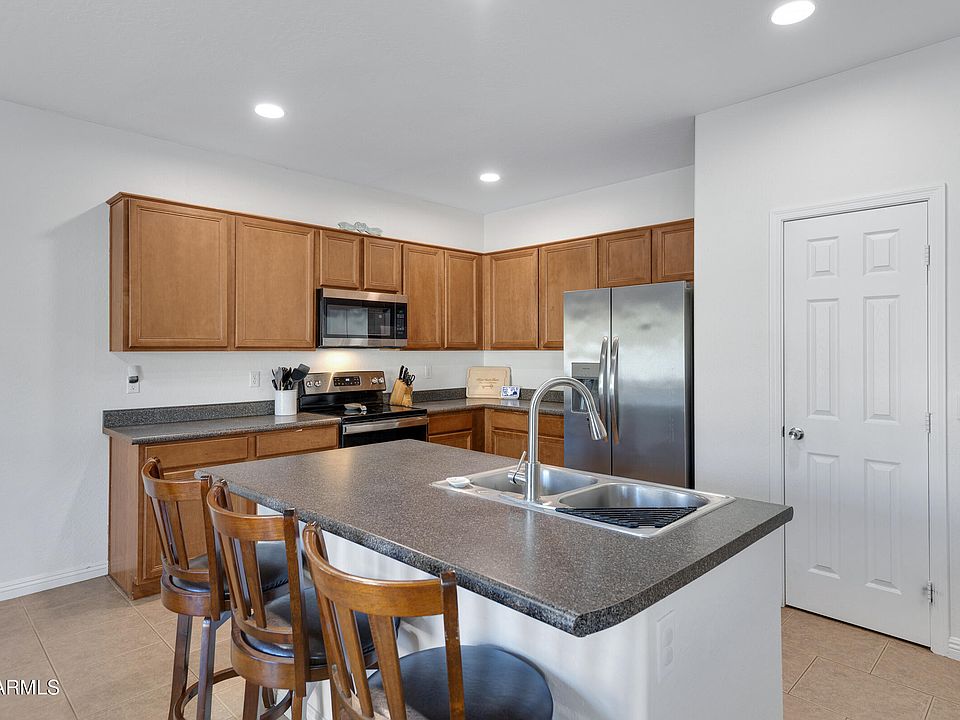 1st image of 1642 E CHELSEA Drive