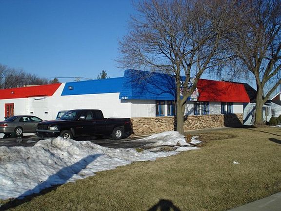 2nd image of 2020 Ogden Ave