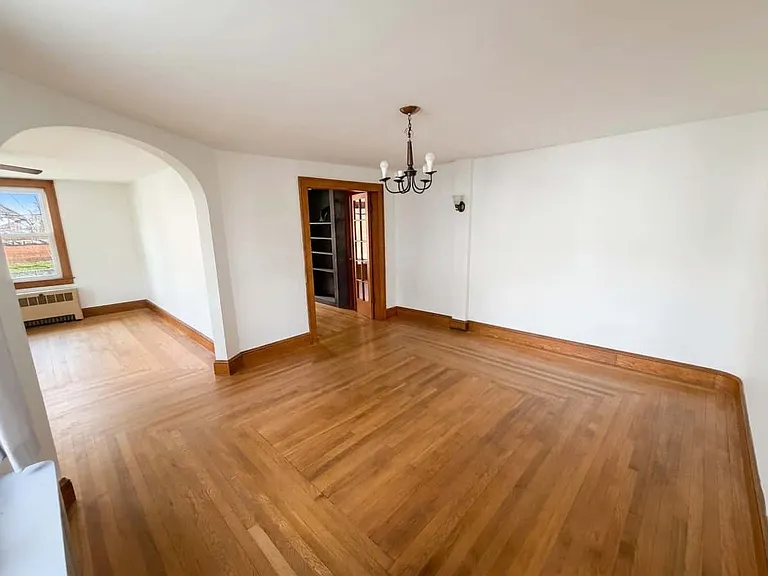 35 Maple St — Photo 5