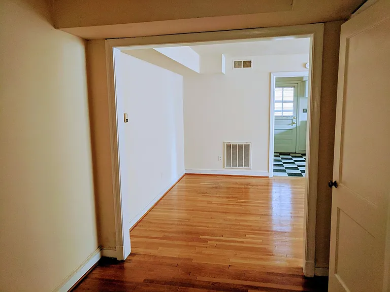 3532 Floyd Avenue — Photo 5