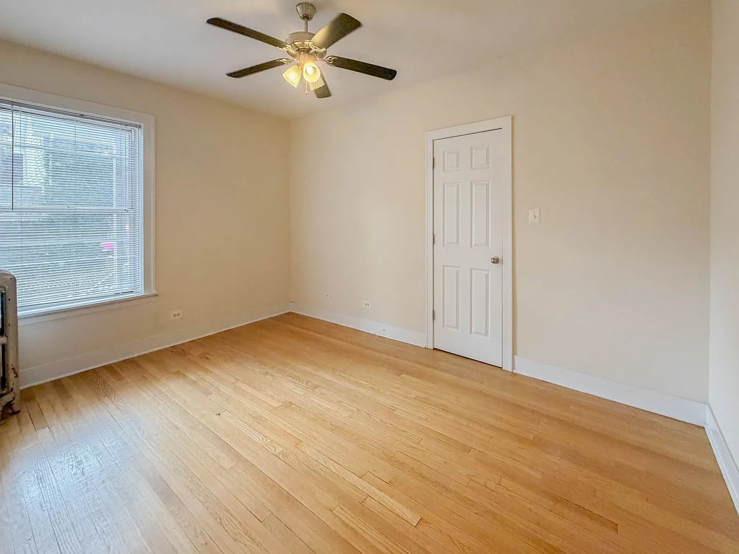 2 bed, 910 sqft, $2,595 — Photo 4