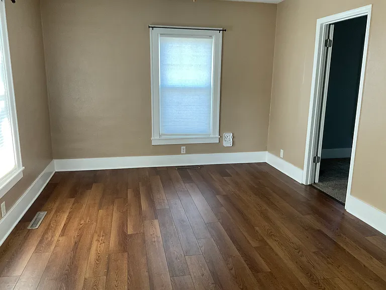 2540 S Alice St — Photo 7