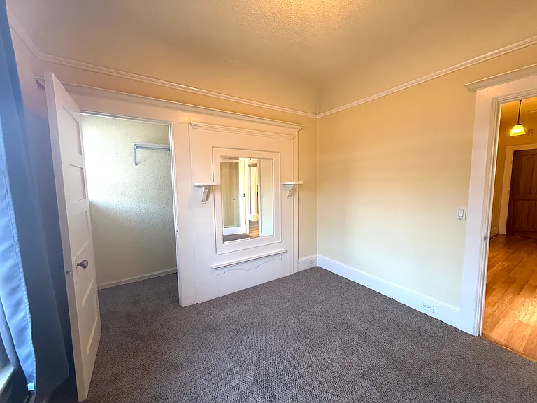 524 Georgia St #304 — Photo 11
