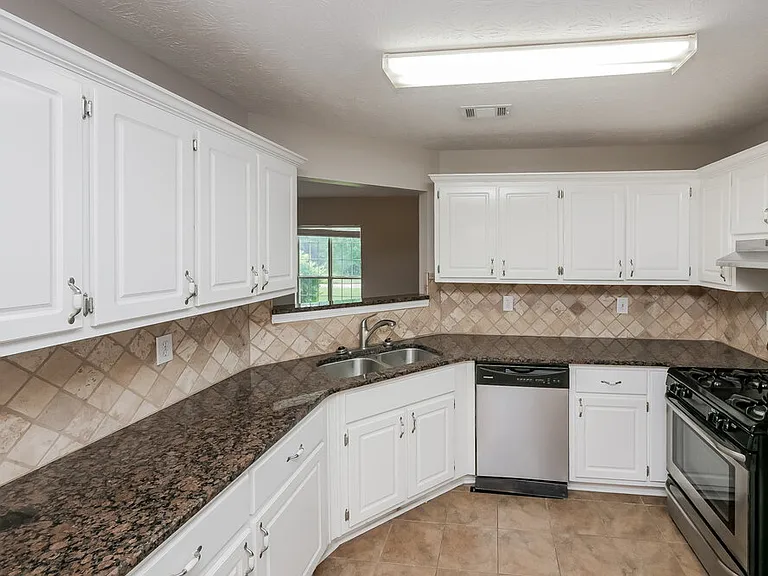 101 Floresta Dr — Photo 7