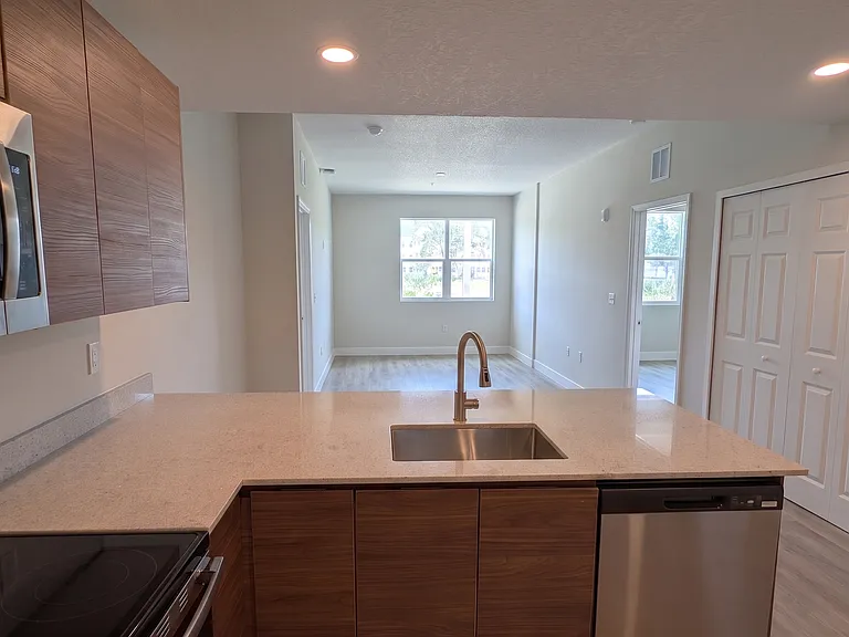 4424 S Texas Ave #118 — Photo 6