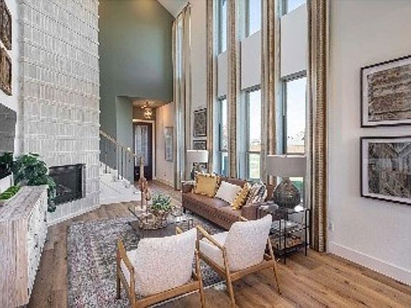 Additional Living Room