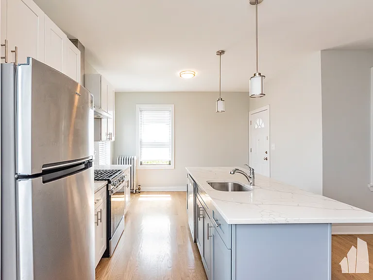 3923 N Keeler Ave #2 — Photo 10