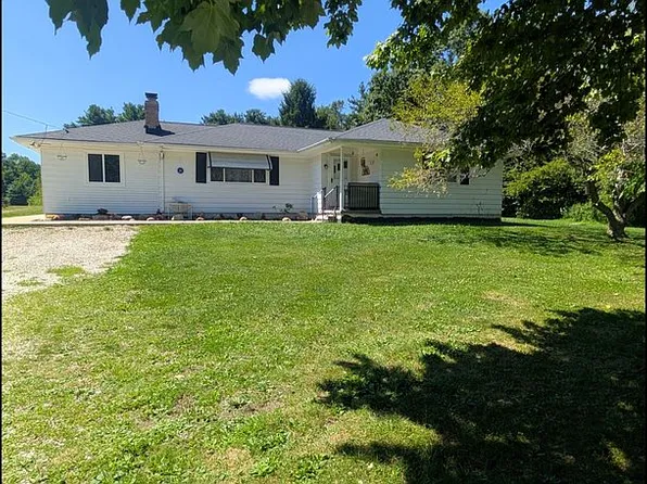 9390 Brakeman Rd, Chardon, OH 44024