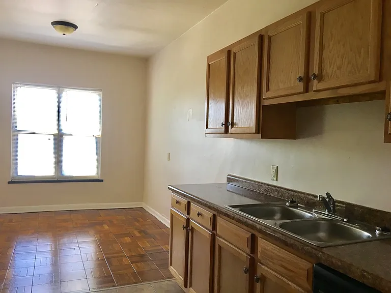 The Bauer Apartments — Photo 20