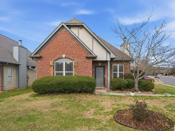 1029 Washington Dr, Moody, AL 35004