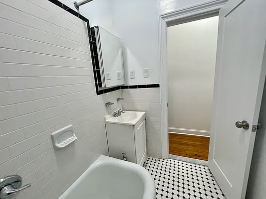 Rented by Owner | media 16