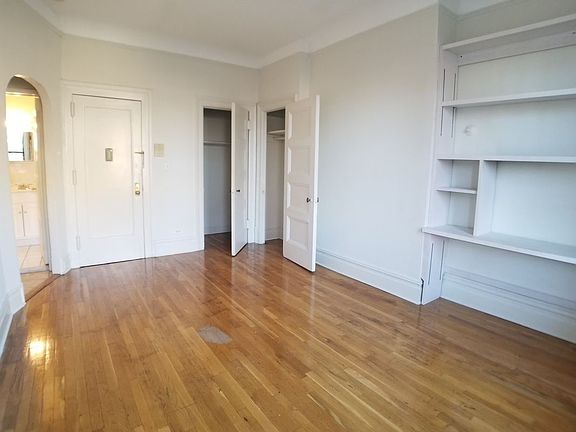 3rd image of 406 Clinton Ave APT 5