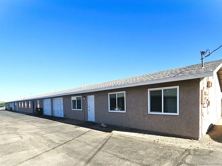 12929 Navajo Rd #4 — Photo 1