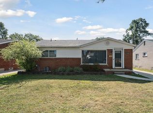 31655 Mackenzie Dr, Westland, MI 48185