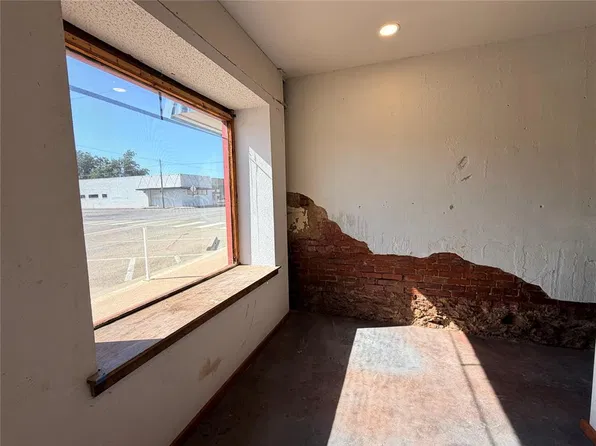 620 W Carl Hubbell Blvd, Meeker, OK 74855