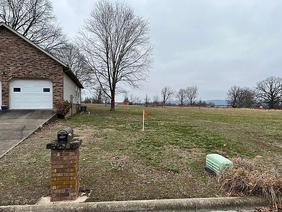 5th image of 203 Casey Ln