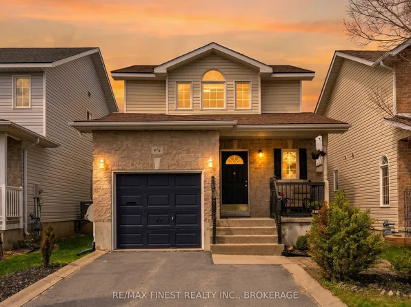 976 Bluffwood Ave, Kingston, ON K7K 7K5
