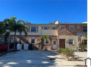 275 Sunshine Dr, Pompano Beach, FL 33066