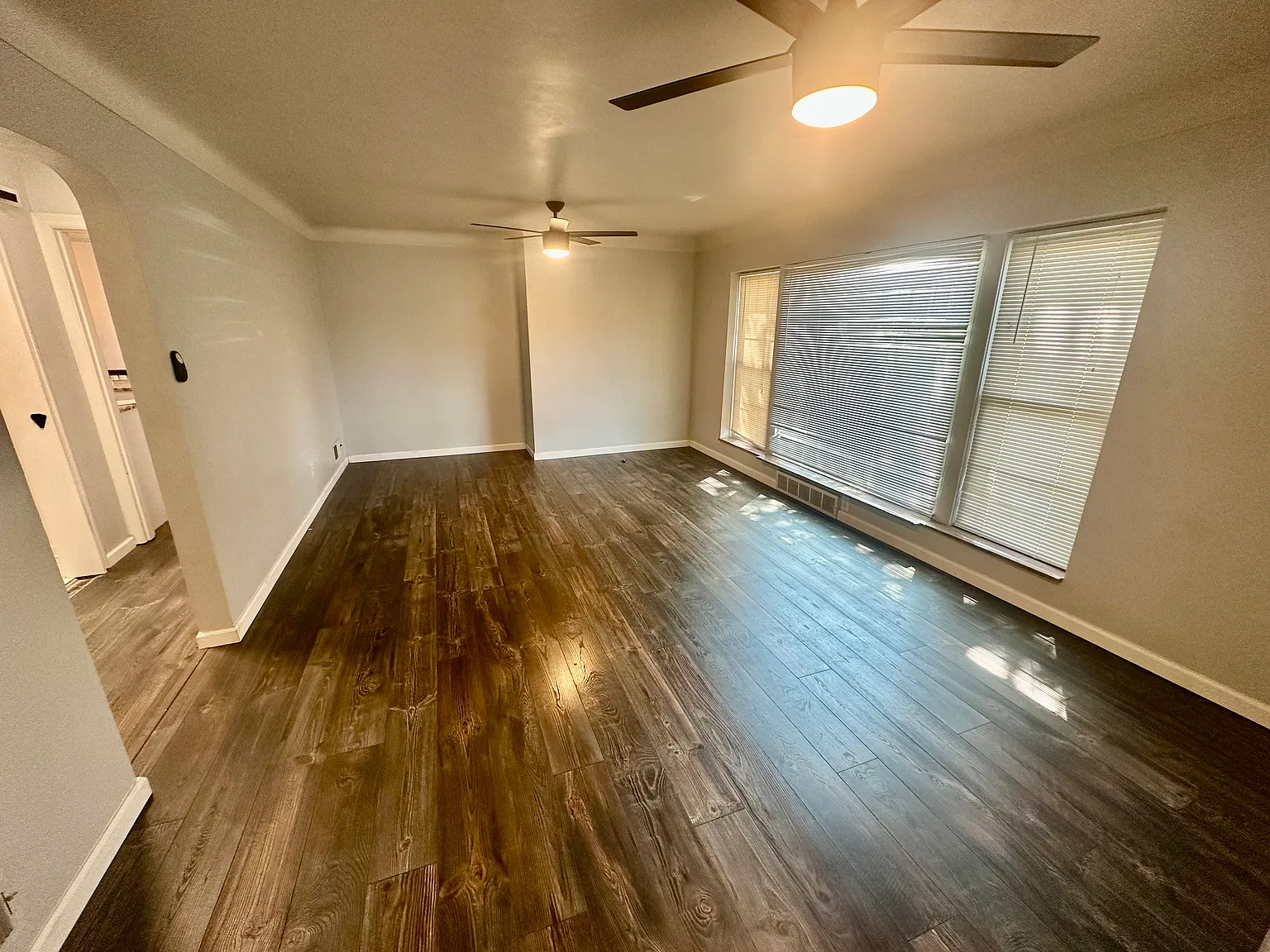 3 bed, 962 sqft, $1,700 — Photo 4