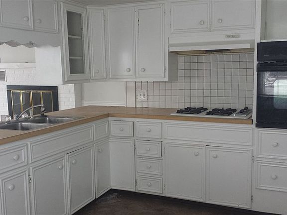4th image of 2237 Nelson Ave SE