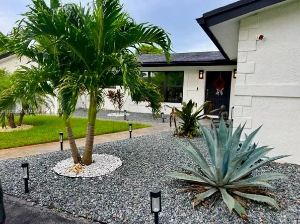 496 W Melrose Cir, Fort Lauderdale, FL 33312
