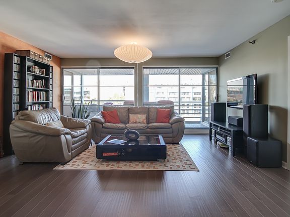 2nd image of 3 N Columbus Blvd APT 301
