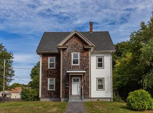 11 Barrows St, Middleboro, MA 02346