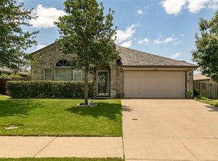 1222 Crooked Creek Ct, Midlothian, TX 76065