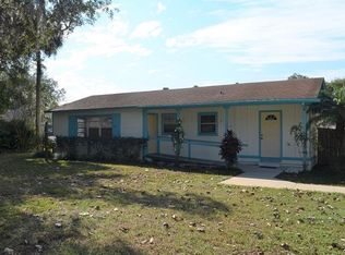 483 Wisteria Ave, Umatilla, FL 32784