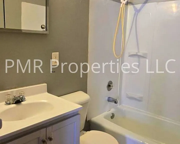 629 Franklin Ave — Photo 5