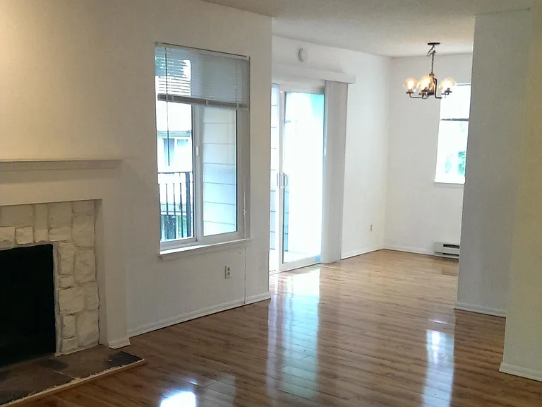 12641 NE 130th Way — Photo 4
