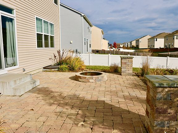 5th image of 2450 River Hills Ln