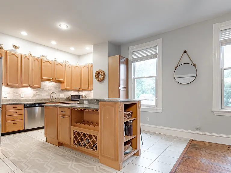 426 Chimborazo Blvd — Photo 11