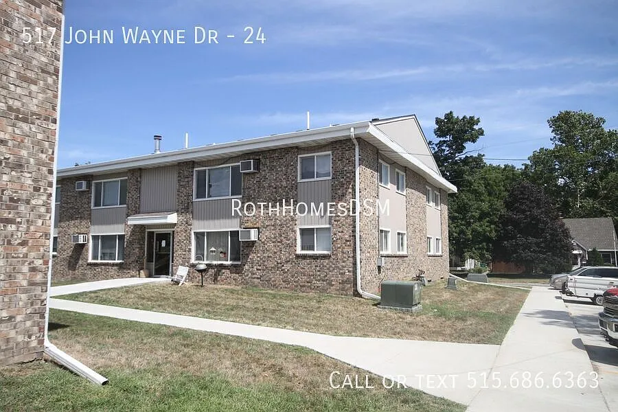 Small town living within 30 minutes of West Des Moines — Photo 2