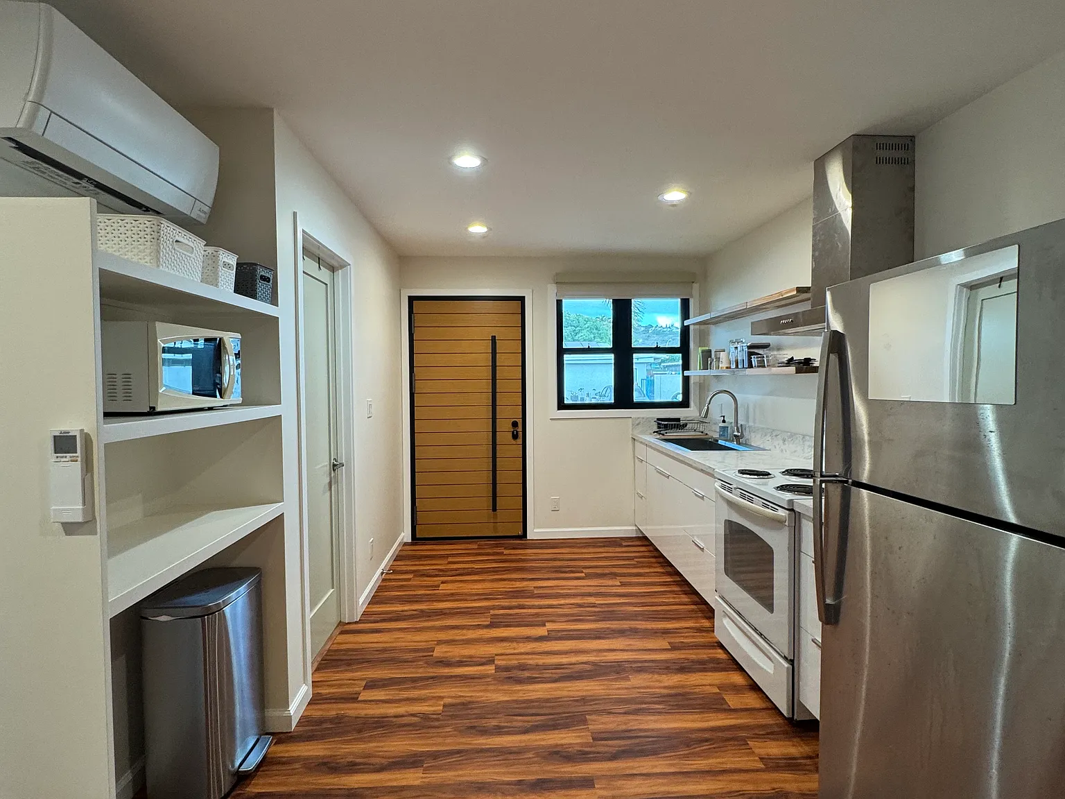Studio, 500 sqft, $3,495 — Photo 2
