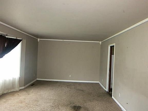4th image of 200 S Okfuskee Ave