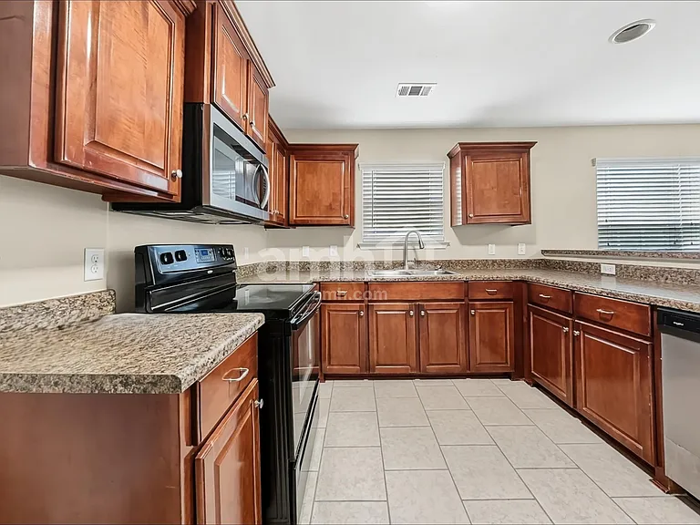 133 Ohara Dr — Photo 3