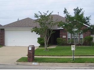3207 Broadmoor Dr, Bryan, TX 77802