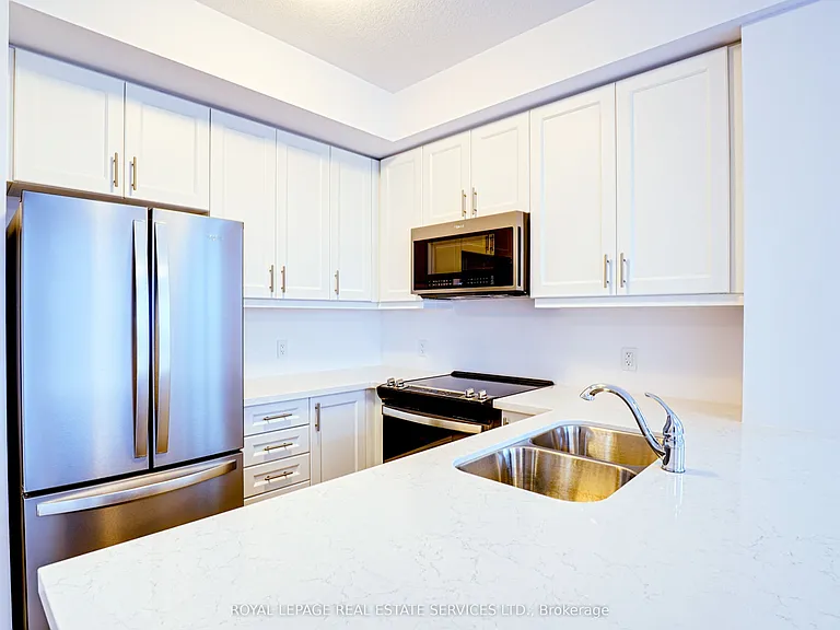 460 Dundas St E #1102 — Photo 21