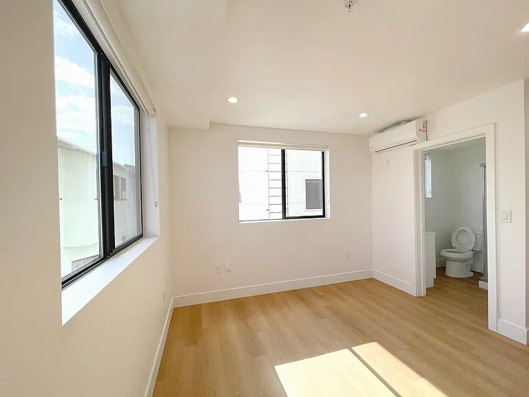 3100 S Normandie Ave — Photo 24